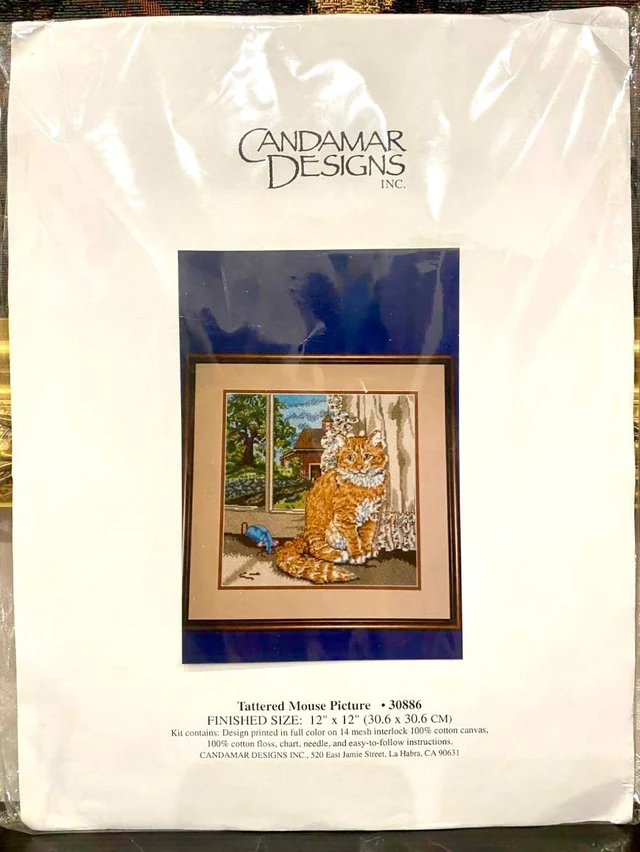 Candamar Deaigns “Tattered Mouse Picture” 🐈🐭🤎