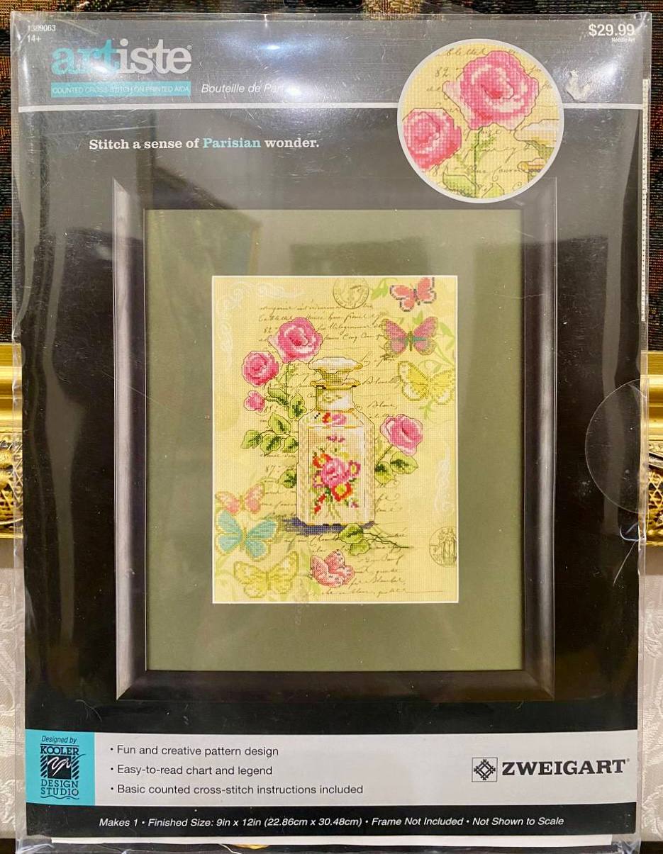 Artiste — Bouteille de Parfum 🌹🦋
