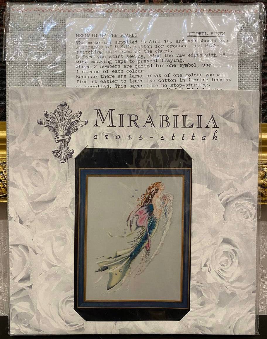 ๐งโโ๏ธ๐ซง Mirabilia โMermaid of the Pearlsโ (MD26) โ ัะฟัะฐะฒะถะฝั ะฟะตัะปะธะฝะฐ ัะตัะตะด ะฒัะฝัะฐะถะฝะธั
ะดะธะทะฐะนะฝัะฒ Nora Corbett.