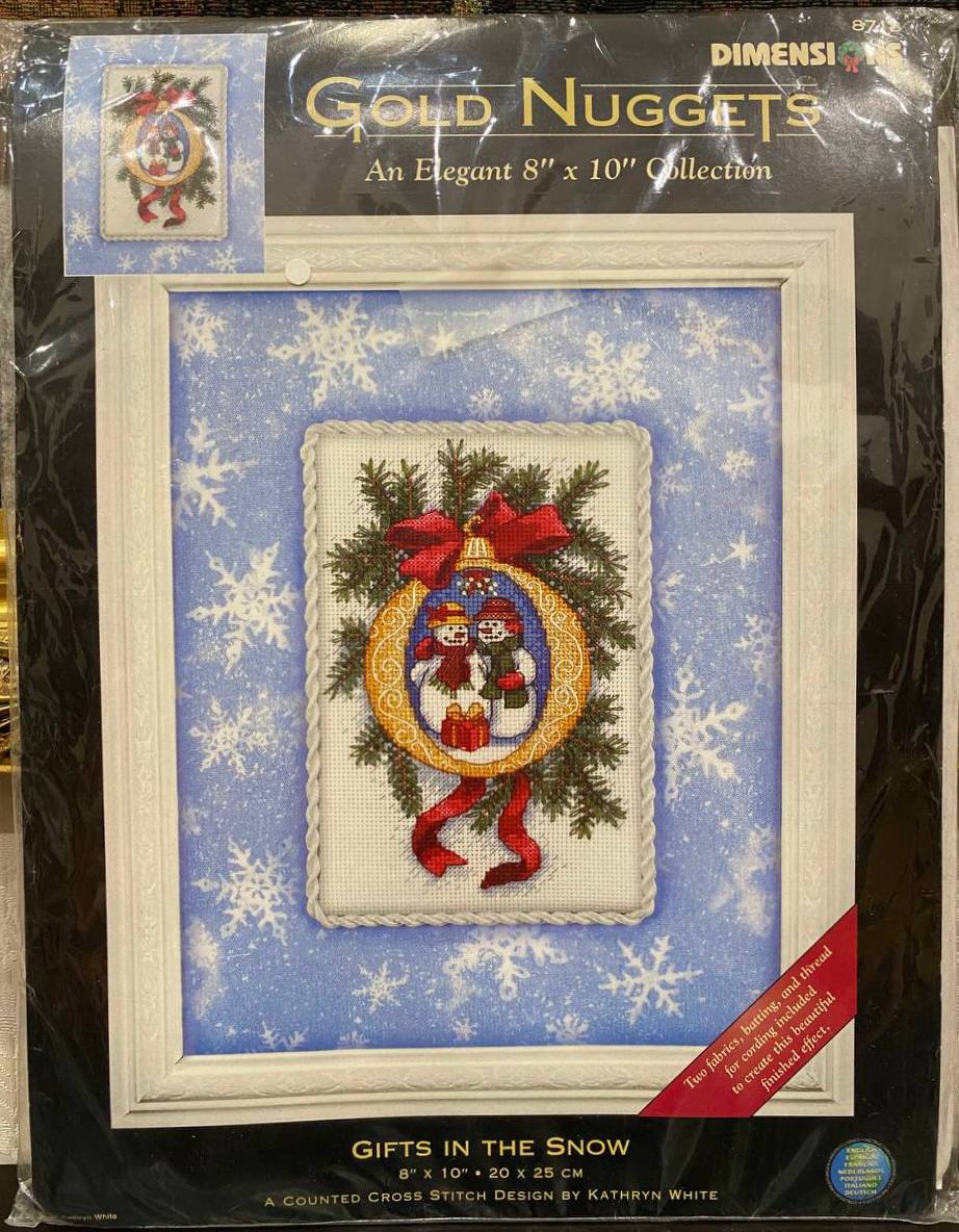 ๐ Dimensions Gold Nuggets #8718 Gifts in the Snow